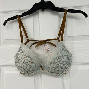 Victoria Secret bra size 36B. Underwire and padding.